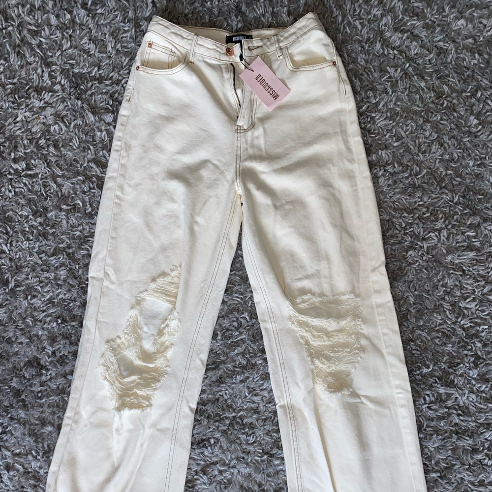 Missguided Baggy Ripped Boyfriend Jean
